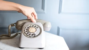 Dlaczego mówimy "halo"? Historia pierwszego słowa w telefonie