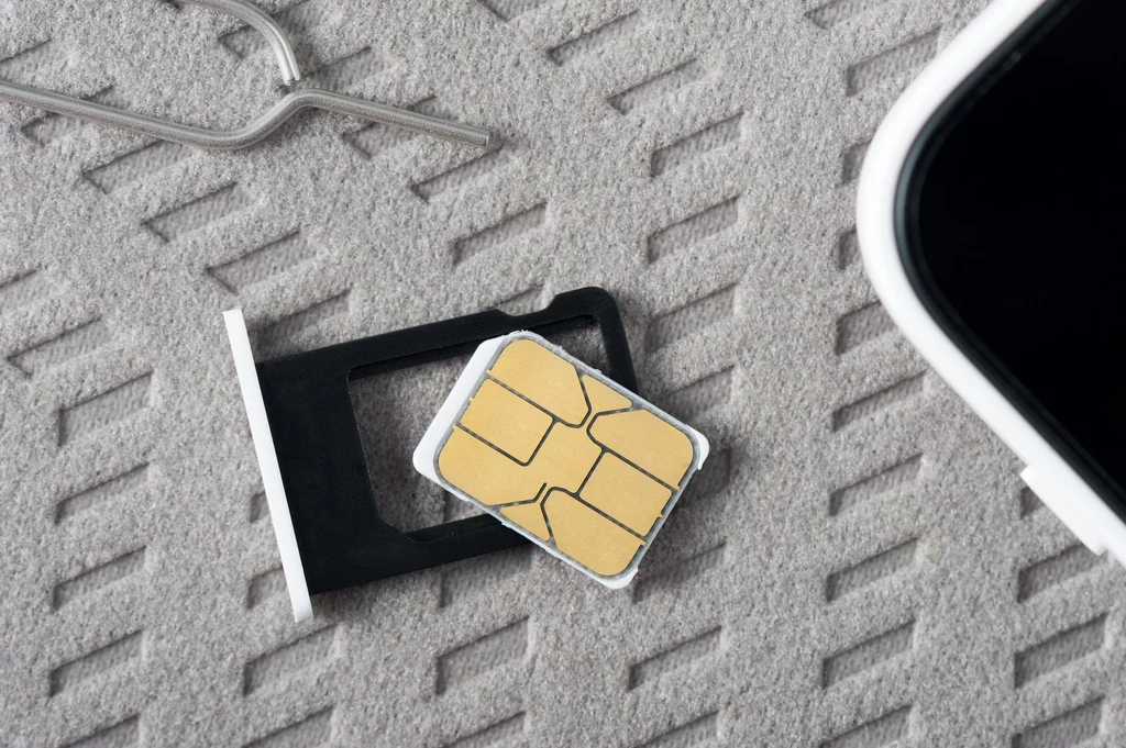 Wybór między ofertą na kartę, a abonamentem wpływa nie tylko na sposób korzystania z telefonu Wybór między ofertą na kartę, a abonamentem wpływa nie tylko na sposób korzystania z telefonu