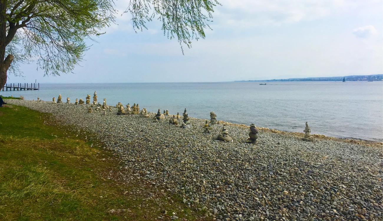 Kamienne kopce w Jeziorze Bodeńskim są zagadką dla archeologów Kamienne kopce w Jeziorze Bodeńskim są zagadką dla archeologów