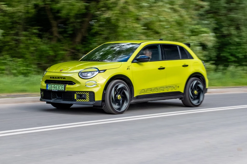 Abarth 600e to najmocniejszy model w historii włoskiego producenta Abarth 600e to najmocniejszy model w historii włoskiego producenta