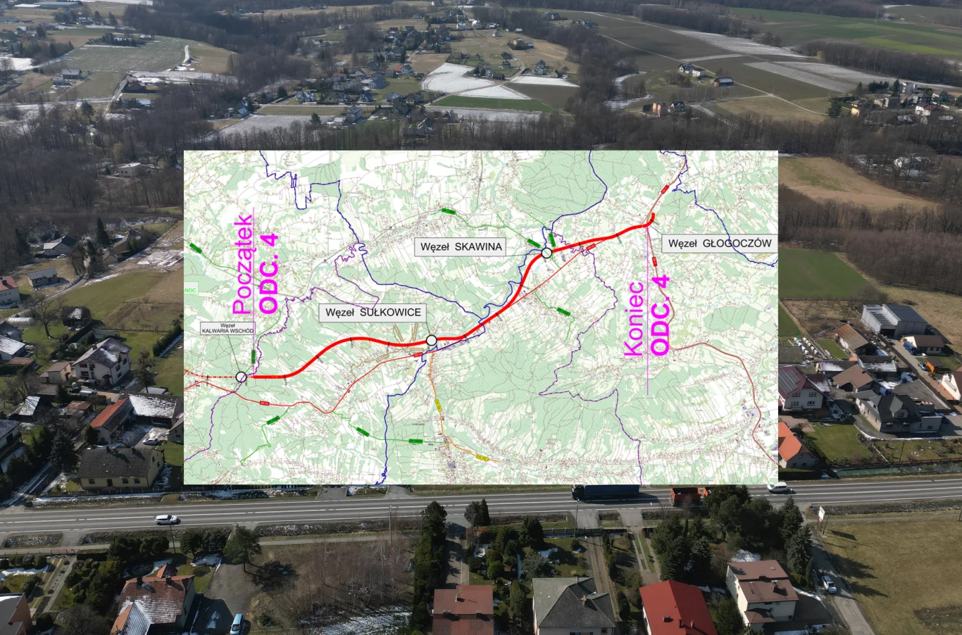 Nowa droga ekspresowa zmieni podróże w góry. Mapa odcinka planowanej trasy drogowej wkomponowana w widok lotniczy miejscowości z zabudowaniami jednorodzinnymi oraz przebiegającą szosą, oznaczenia węzłów i punktów początkowego i końcowego odcinka.