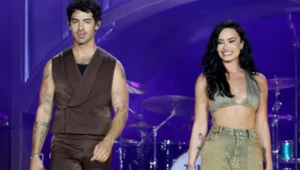 Demi Lovato i Joe Jonas na jednej scenie
