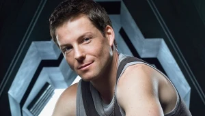 Jamie Bamber w serialu "Battlestar Galactica"