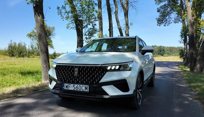 Bestune T77 rzuca wyzwanie Toyocie. Lepsze wyposażenie za 36 tys. zł mniej