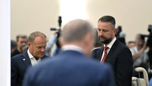 Rząd planuje zmiany w funkcjonowaniu Żandarmerii Wojskowej. Wszystko przez rosnące zagrożenie. Na zdjęciu premier Donald Tusk i minister obrony narodowej Władysław Kosiniak-Kamysz