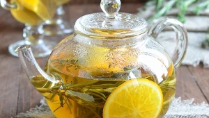 Naturalny sposób na stres i niestrawność. Napój przepięknie pachnie