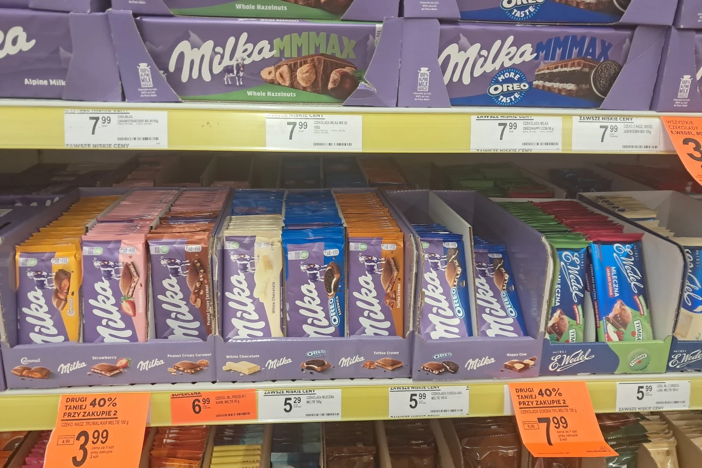 Ceny czekolad w sklepie Biedronka. Na początku sierpnia w sieci trwała promocja.