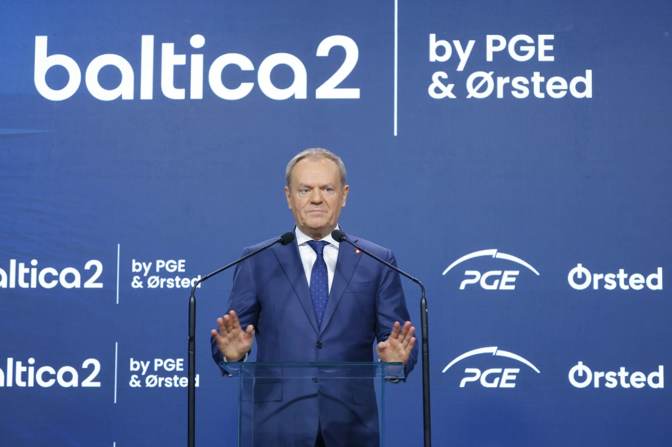 Premier Donald Tusk podczas inauguracji budowy farmy wiatrowej Baltica 2