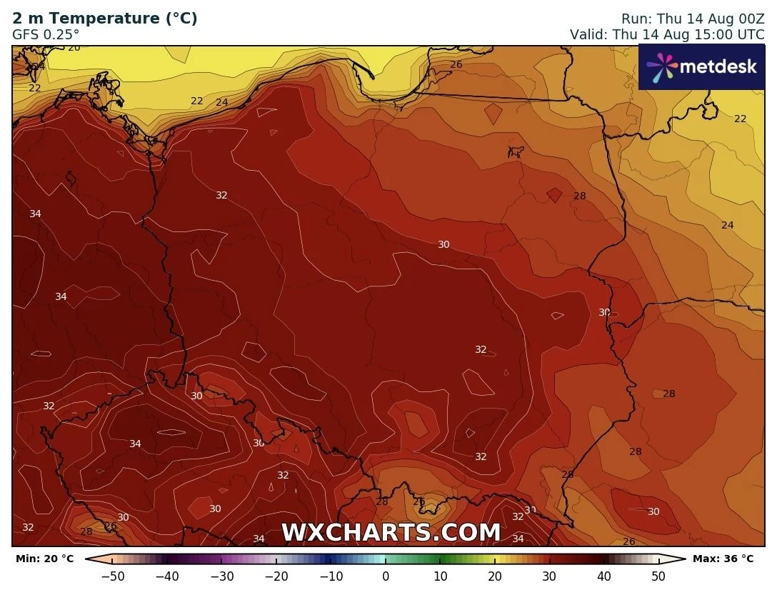 Mapa termiczna Polski z wyraźnie zaznaczonymi strefami wysokich temperatur, które osiągają lokalnie 34°C, obszary o różnych stopniach nasilenia upałów przedstawione w odcieniach czerwieni i pomarańczu, widoczne granice państw oraz podstawowa siatka geo...