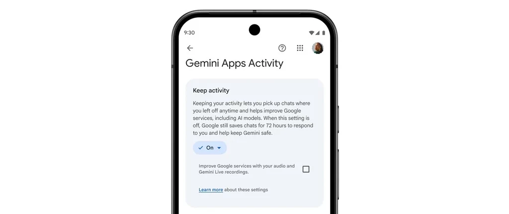 Ekran smartfona z otwartą aplikacją Gemini Apps Activity, widoczne ustawienia dotyczące przechowywania aktywności użytkownika oraz możliwość włączenia lub wyłączenia tej opcji, u góry godzina 9:30 i widoczne inne ikony systemowe.