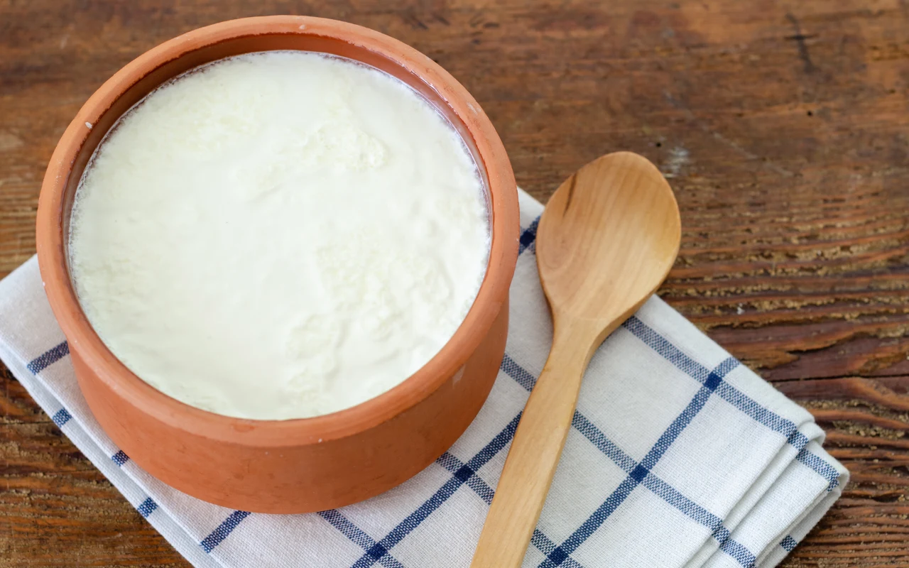Warto wrócić do zsiadłego mleka, nie tylko przez sentyment. Jest bardzo zdrowe, zwłaszcza dla jelit