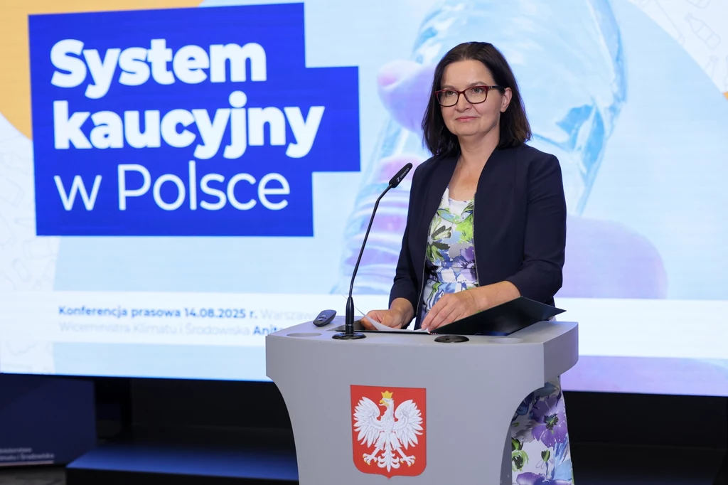 Czy apteki będą zbierać puste butelki po napojach? Wątpliwości rozwiała wiceministra klimatu Anita Sowińska