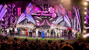 "Biesiada na poprawiny" i tłum gwiazd na scenie. Drugi dzień Festiwalu Weselnych Przebojów Telewizji Polsat
