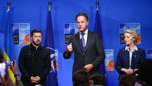Wołodymyr Zełenski, Mark Rutte i Ursula von der Leyen podczas szczytu NATO w Hadze