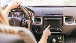 Jak zainstalować i uruchomić ulubioną aplikację w Android Auto?