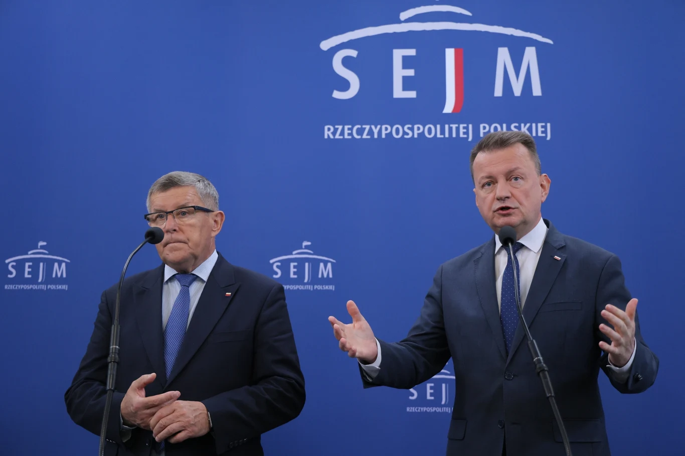 Mariusz Błaszczak i Zbigniew Kuźmiuk z PiS zabrali głos na temat wykonania budżetu państwa po 7 miesiącach Mariusz Błaszczak i Zbigniew Kuźmiuk z PiS zabrali głos na temat wykonania budżetu państwa po 7 miesiącach