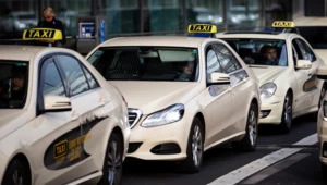 Po 50 latach czas na historyczne zmiany. To koniec taxi w kolorze "budyniu"