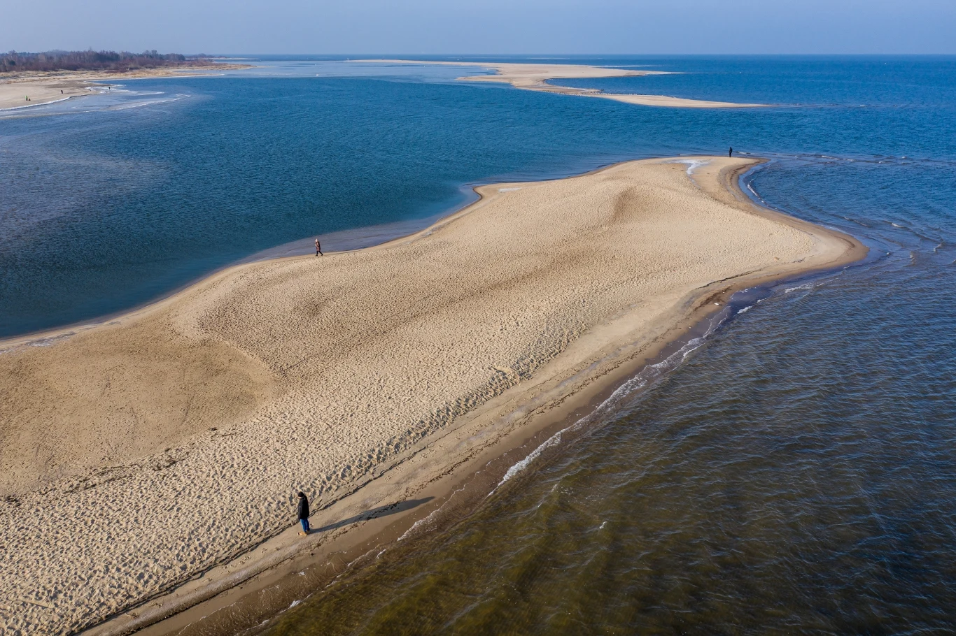 Cypel Mikoszewski to najmłodsza plaża nad Bałtykiem. Jak dotrzeć do tego miejsca?