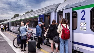 Jakie zniżki obowiązują w PKP? Kto może podróżować taniej?