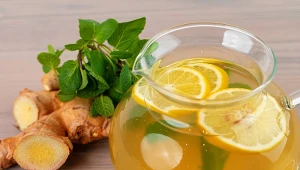 Naturalny napój dostarczający energii. Warto spożywać go przed śniadaniem