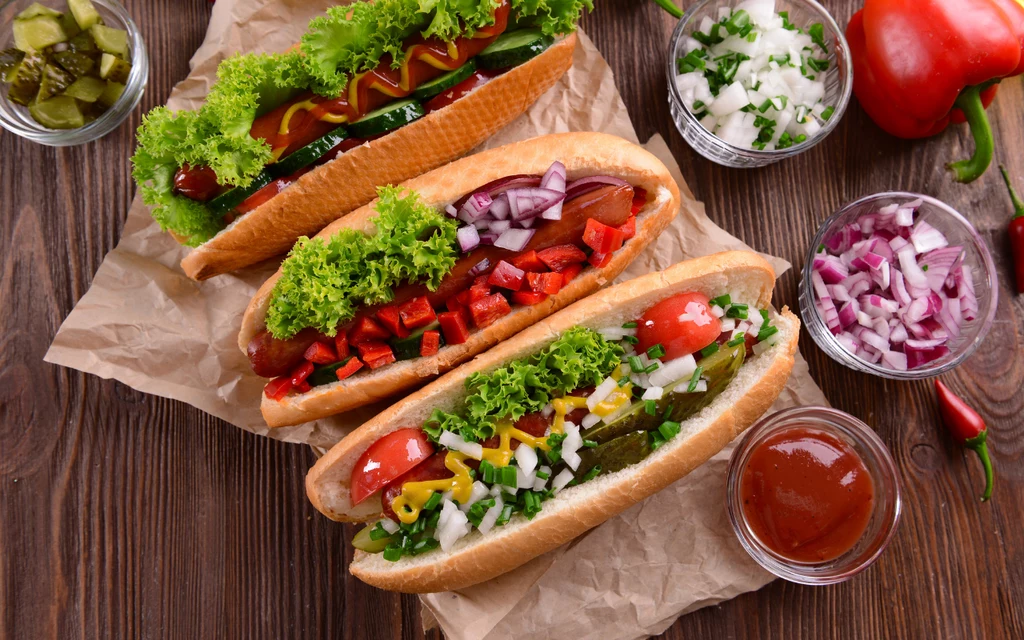 Hit Tiktika - domowe hot dogi z patelni