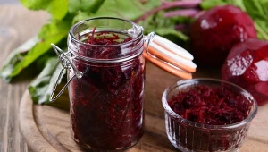 Przepis siostry Anastazji na buraczki do słoików. Te 2 dodatki robią robotę