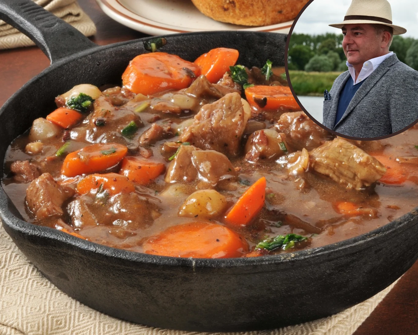 East News/ Jak zagęszczać sos? Robert Makłowicz podpowiada East News/ Jak zagęszczać sos? Robert Makłowicz podpowiada