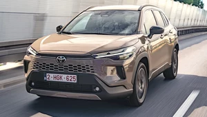 Toyota Corolla Cross po zmianach. Pali 4,9 l/100 km i właśnie potaniała