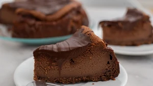 Kremowy sernik w czekoladowej odsłonie