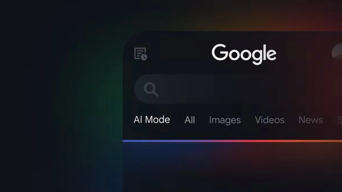 Tryb AI w Google dostarcza potężne funkcje sztucznej inteligencji w wyszukiwarce. Kiedy trafią do Polski? Fragment interfejsu wyszukiwarki Google z ciemnym tłem, widoczne logo Google oraz pasek wyszukiwania z opcją AI Mode, podświetlone są różne zakładki wyszukiwania: All, Images, Videos, News.