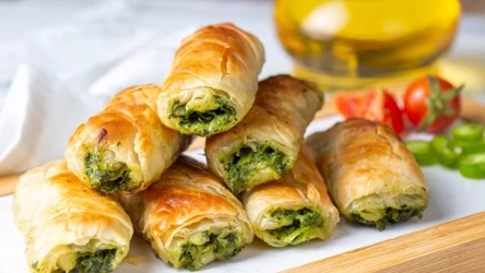 Ciasto filo z wyrazistym szpinakowym nadzieniem 