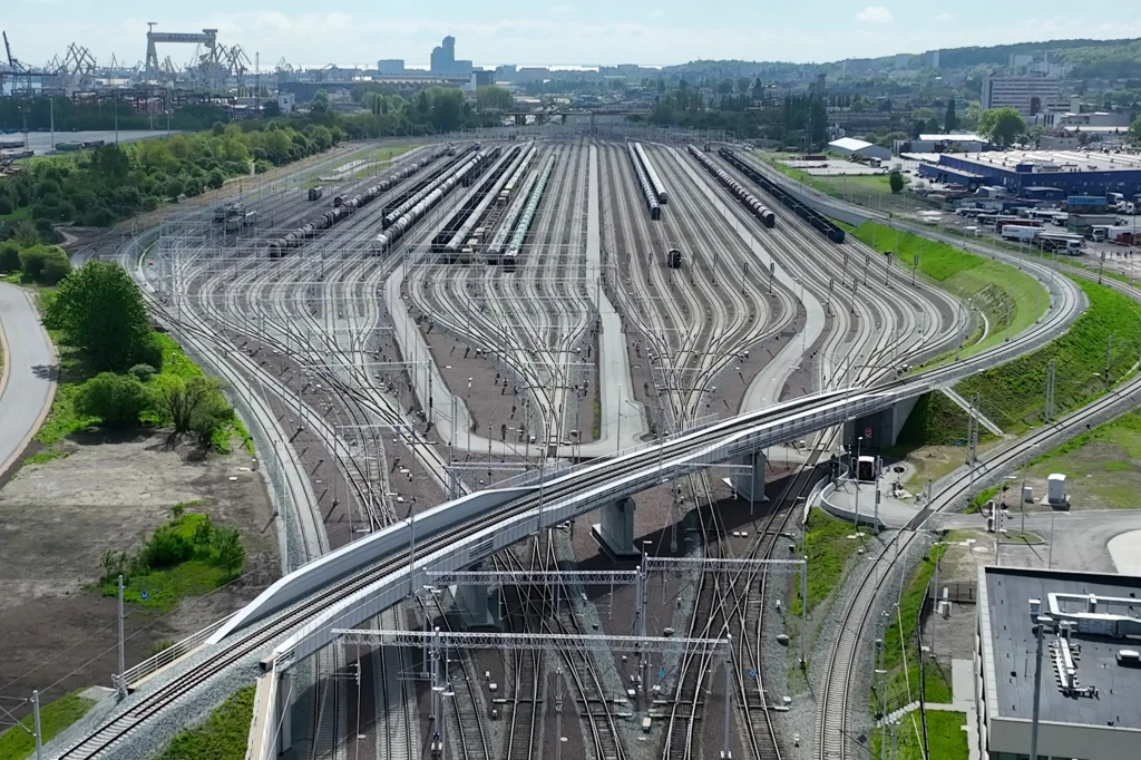 "Autostrada dla pociągów" to nowoczesna stacja kolejowa w Gdyni | Fot. PKP PLK SA "Autostrada dla pociągów" to nowoczesna stacja kolejowa w Gdyni | Fot. PKP PLK SA