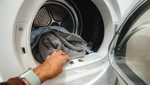 Zapomnisz o stęchłym praniu. Wystarczą dwie łyżki na cykl 
