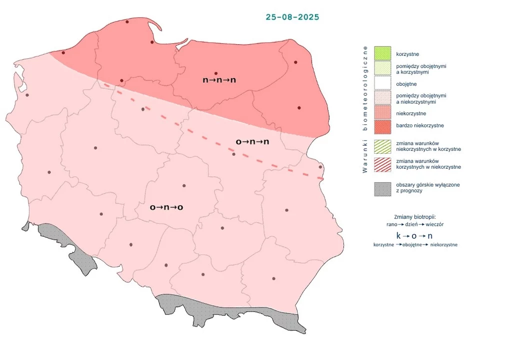 W poniedziałek warunki będą niekorzystne, zwłaszcza w północnej części Polski Mapa Polski z zaznaczonymi regionami o różnych warunkach biometeorologicznych na dzień 25 sierpnia 2025 roku, używając różnych odcieni czerwieni i zieleni do oznaczenia korzystnych i niekorzystnych warunków, wraz z legendą objaśniającą symbole.