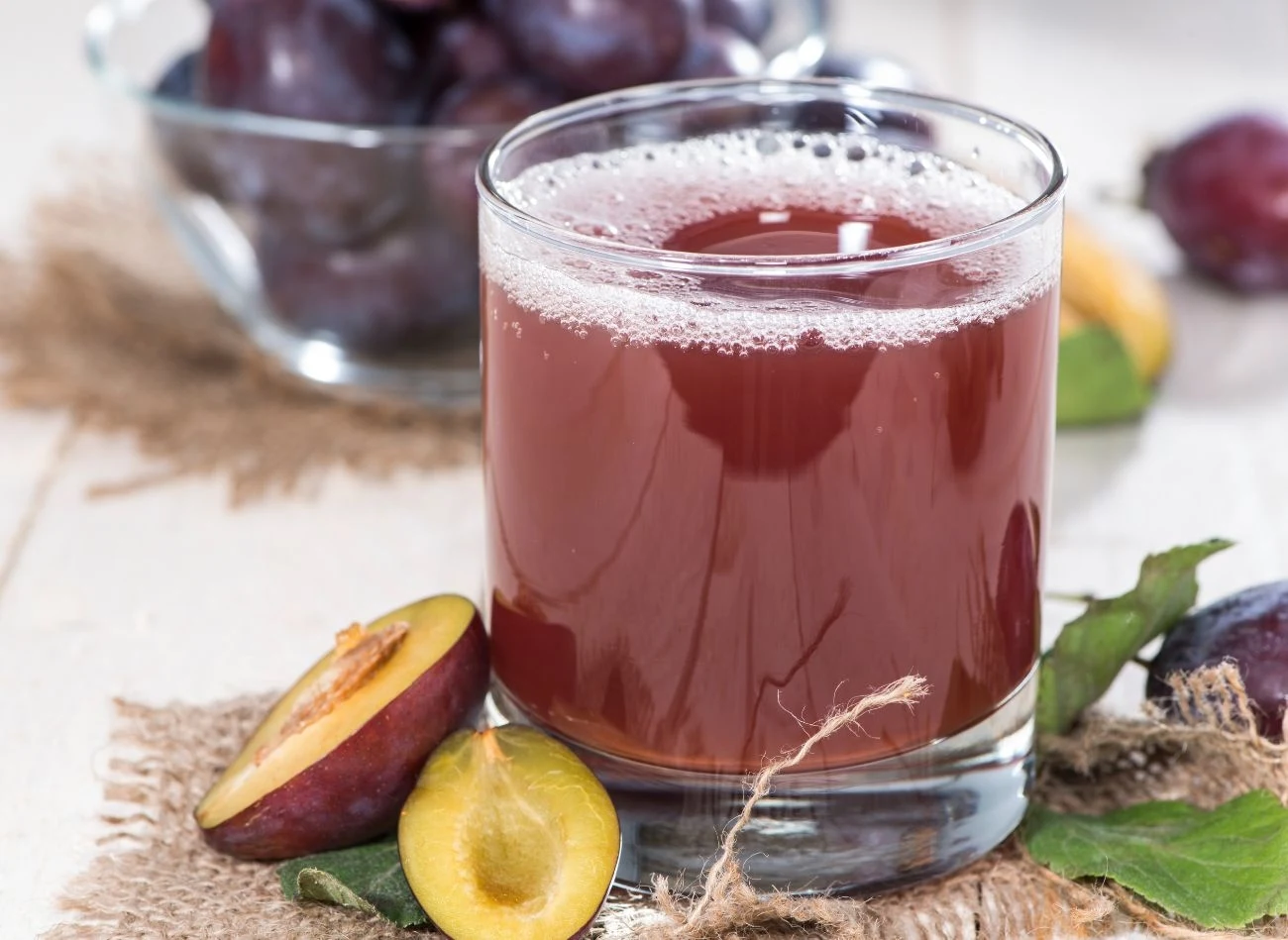 Domowy sok ze śliwek to prawdziwy rarytas Domowy sok ze śliwek to prawdziwy rarytas