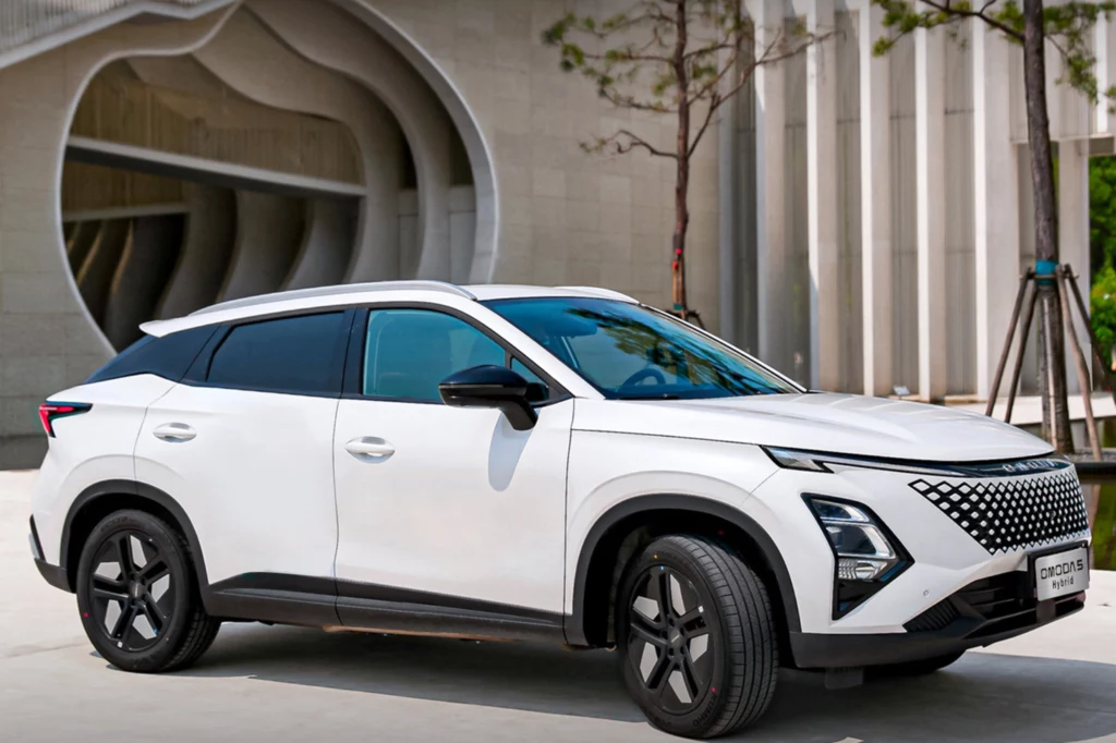 Oto nowa Omoda 5 Hybrid. Niebawem pojawi się w Polsce Oto nowa Omoda 5 Hybrid. Niebawem pojawi się w Polsce
