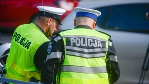 Policja faktycznie sprawdza, czy kierowcy przestrzegają zasady 3 sekund. Wykorzystują do tego specjalną funkcję laserowych mierników prędkości