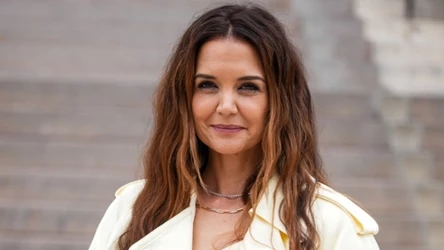 ​Do nowego filmu zaprosiła swą pierwszą wielką miłość. Katie Holmes i Joshua Jackson zakochali się w sobie na planie kultowego serialu z lat 90. 