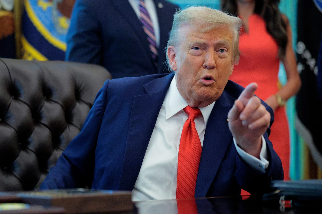 Donald Trump zapowiada cła wobec krajów, które wprowadziły podatek cyfrowy Donald Trump zapowiada cła wobec krajów, które wprowadziły podatek cyfrowy