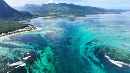 Jak powstaje iluzja tworząca podwodny wodospad?