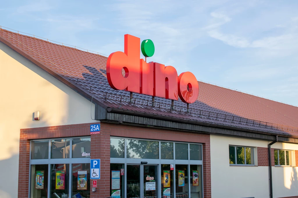 Dino policzyło sklepy. 3 razy więcej niż Lidl i 1000 mniej niż Biedronka.