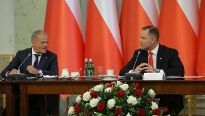 Donald Tusk i Karol Nawrocki podczas Rady Gabinetowej