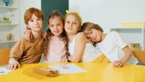 Powrót do szkoły z Merkury Market – biurka i krzesła idealne dla ucznia