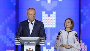 Donald Tusk zaskoczył na koncercie. Przemówił po rumuńsku