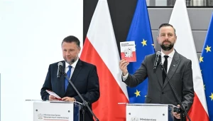 Szefowie MSWiA i MON pokazali "Poradnik bezpieczeństwa"