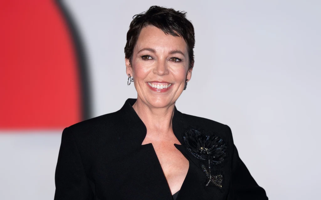 Olivia Colman na premierze w Nowym Jorku w kolejnej odsłonie swojej ikonicznej krótkiej fryzury