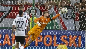 Była 120. minuta, ale co wtedy zrobił Tobiasz. Kibice wstrzymali oddech 