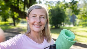 Menopauza to nie koniec siły. Ta metoda sprawia, że ciało zyskuje moc