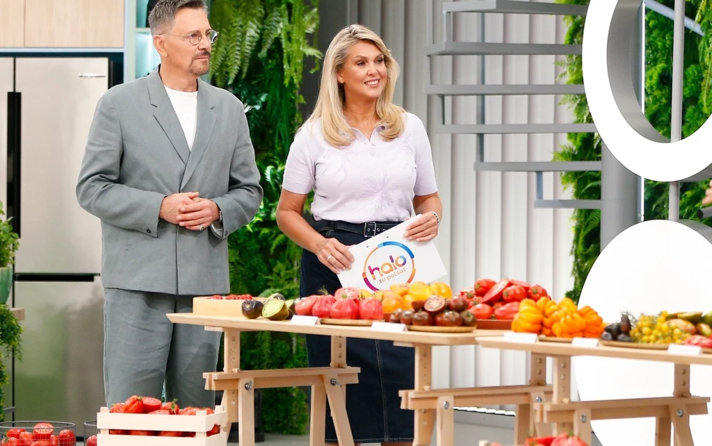 Krzysztof Ibisz i Ewa Wachowicz w studio "halo tu polsat". Temat - zdrowe pomidory