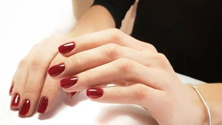 Nie zgadniesz, dlaczego czerwony manicure nigdy nie wychodzi z mody!